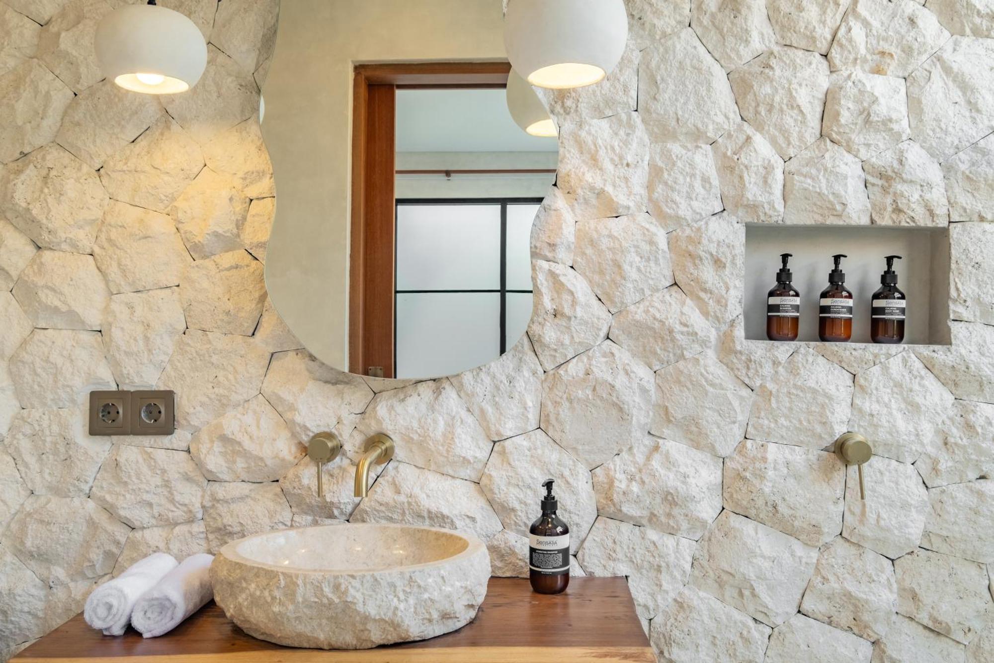 Alma Bingin Boutique Hotel Uluwatu Pokoj fotografie